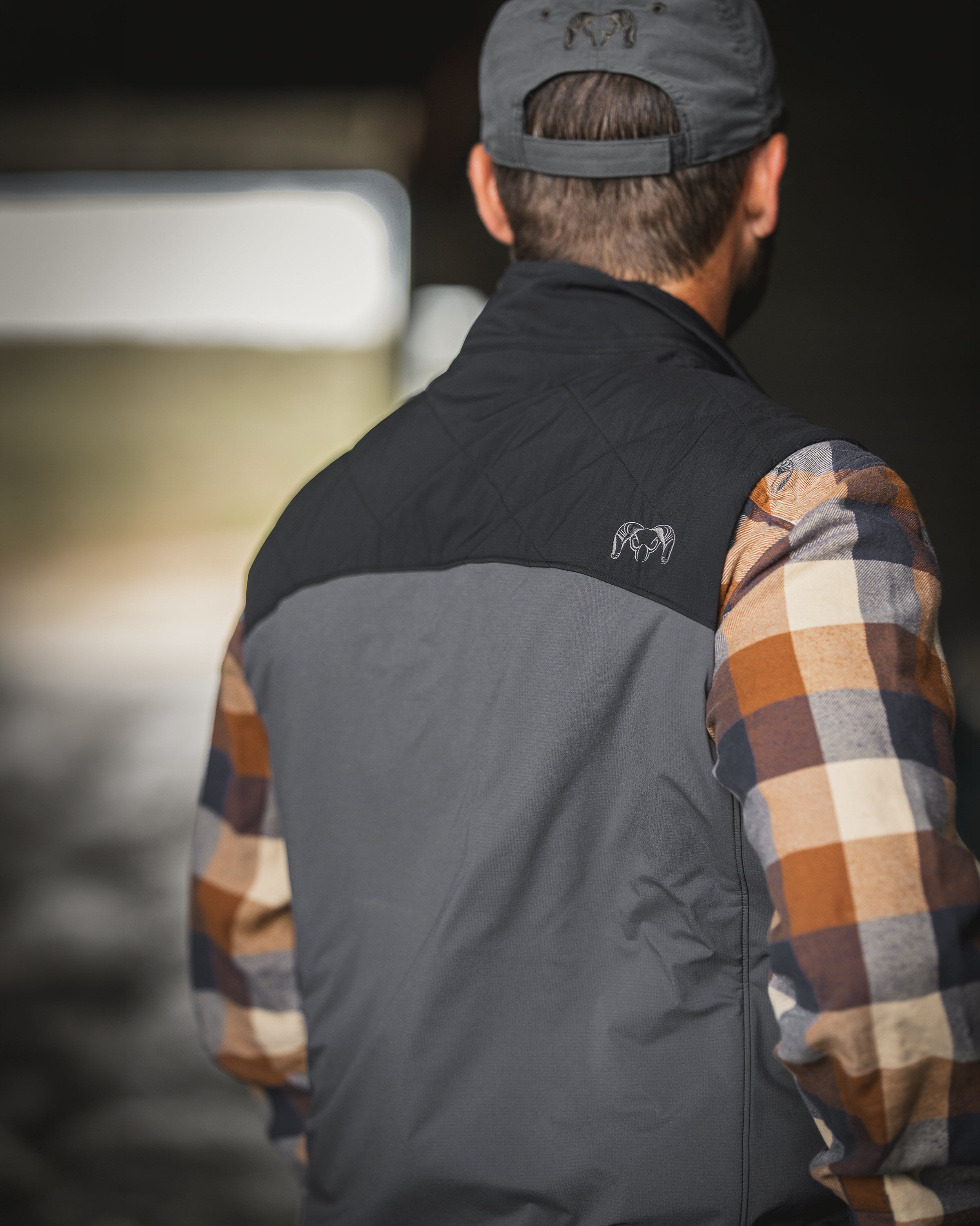Transit Packable Vest | Black/Gunmetal - Image 4
