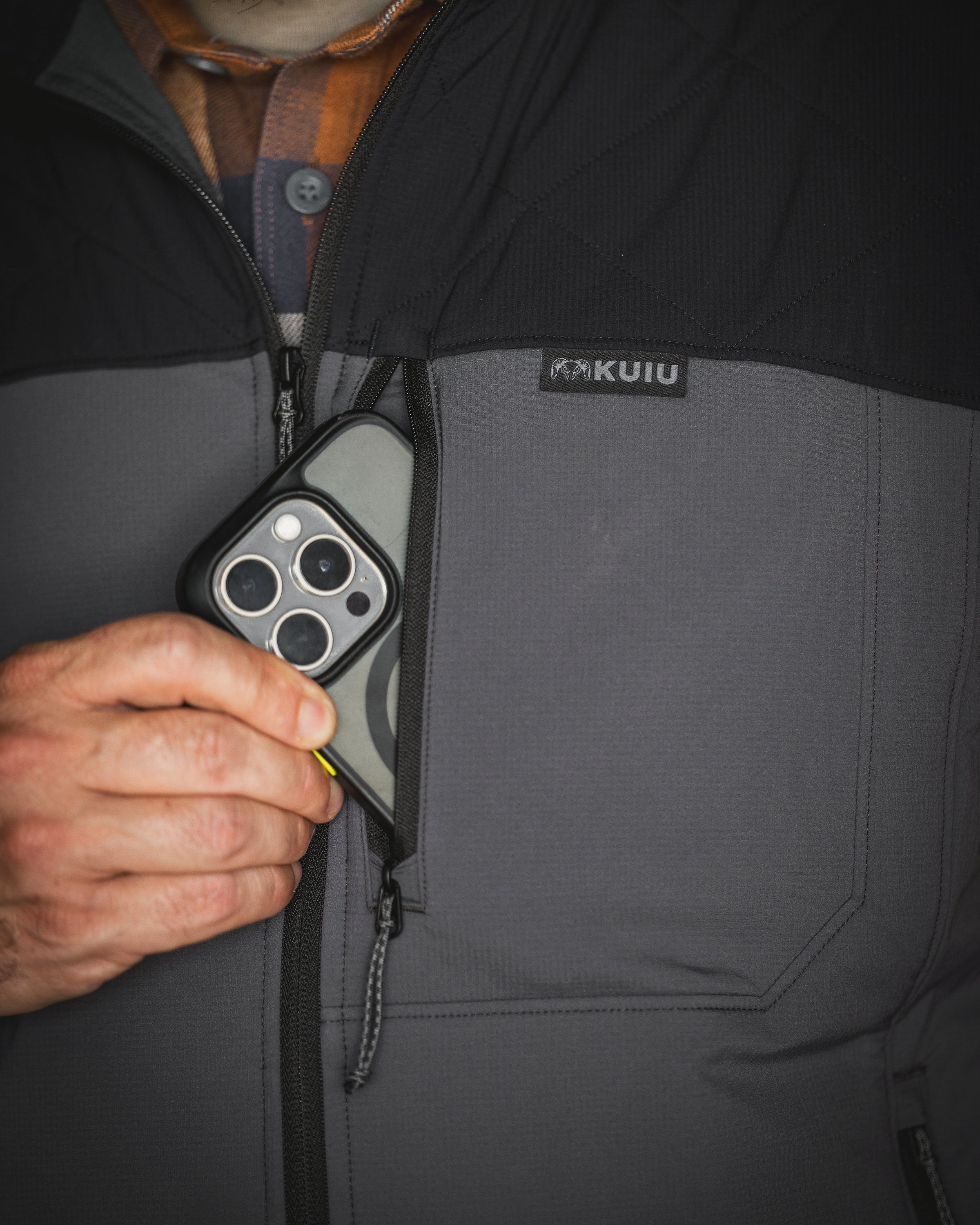 Transit Packable Vest | Black/Gunmetal - Image 7