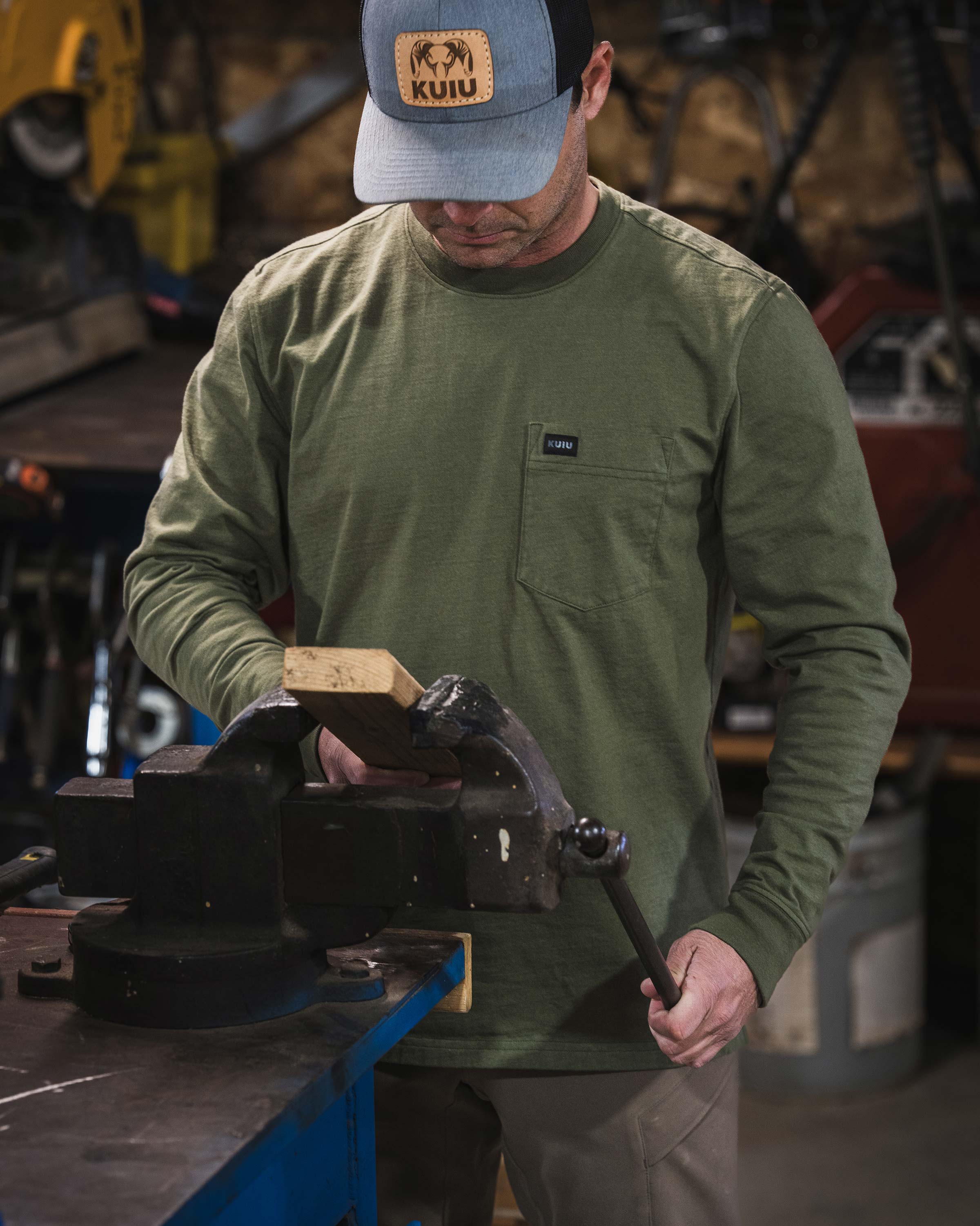Workgrade LS Pocket Crew | Evergreen - Image 3