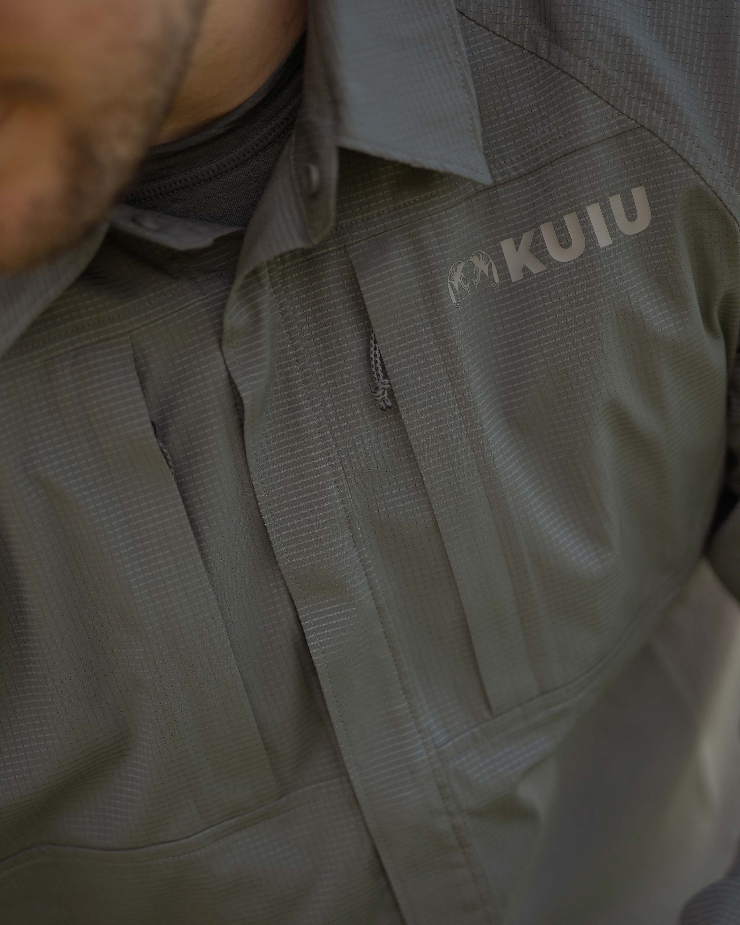 Tiburon Hybrid Snap Shirt | Verde - Image 10